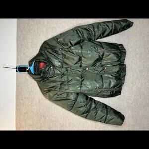 GUESS Los Angeles Women's Green Camo Puffer Jacket Medium